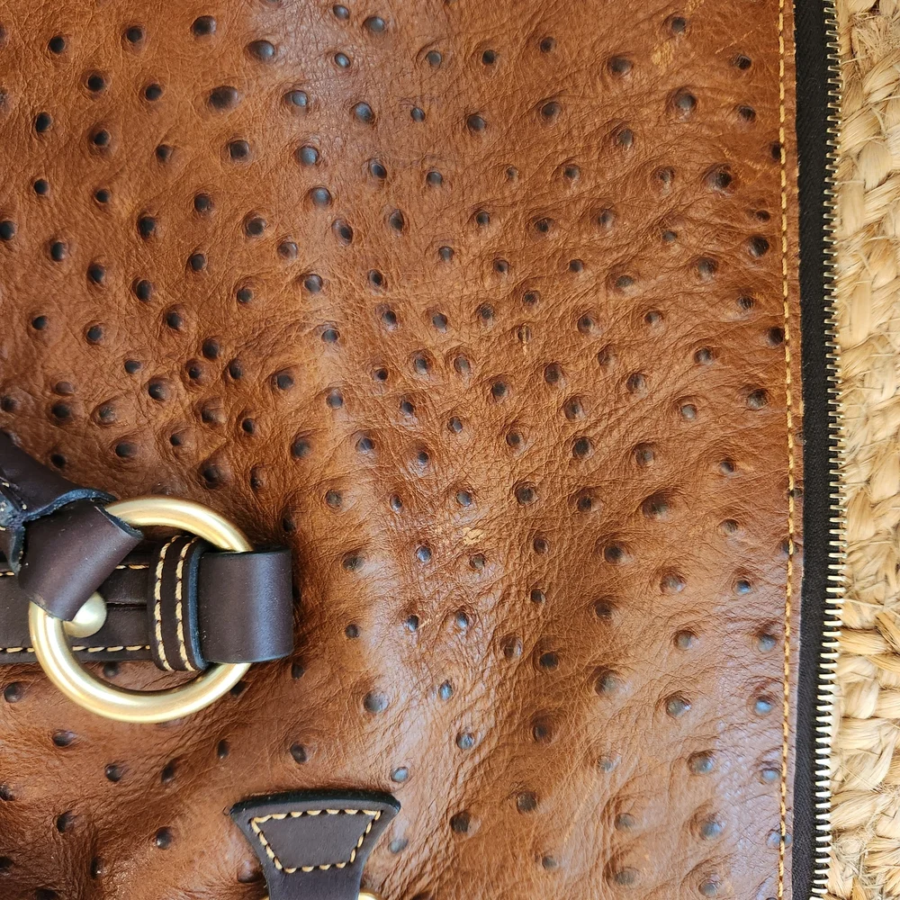 Dooney And Bourke Large Florentine Ostrich patterned leather bag. - Picture 11 of 11